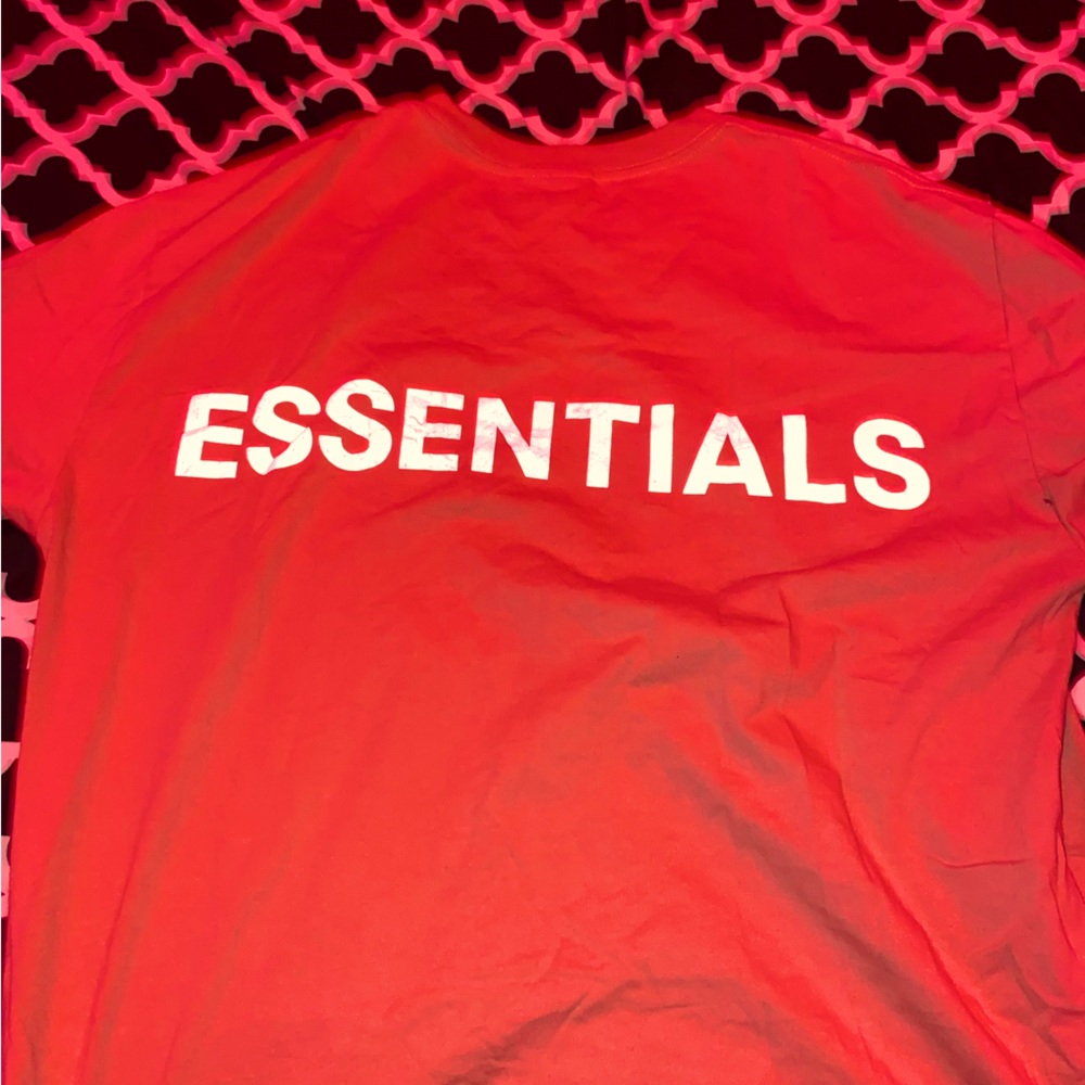 Only one thing wrong with it the bottom essentials T in the logo is picking up